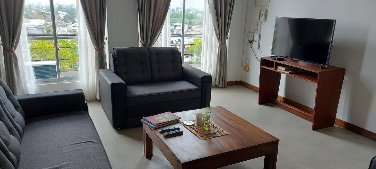 Hotel Jays Guest - Rajagiriya Colombo Esterno foto